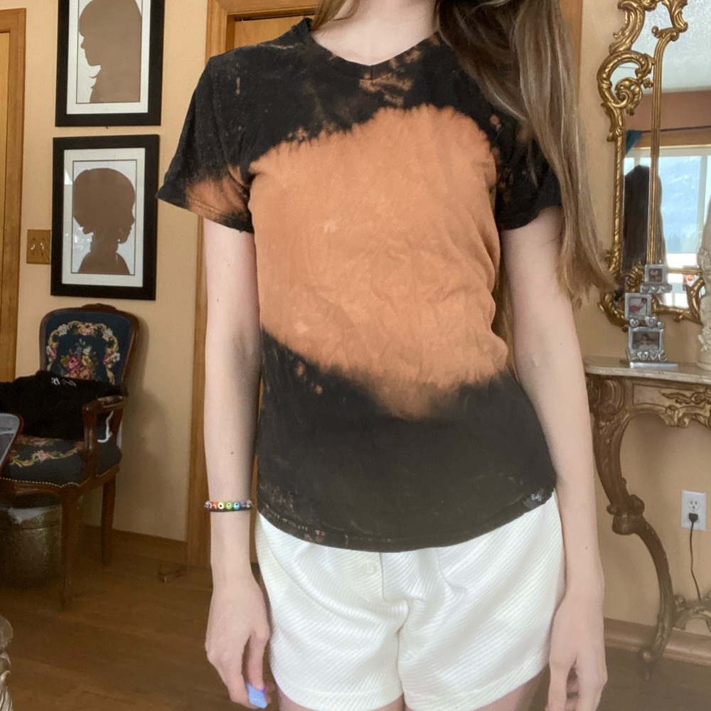 Bleached v neck - Picture 6 of 7
